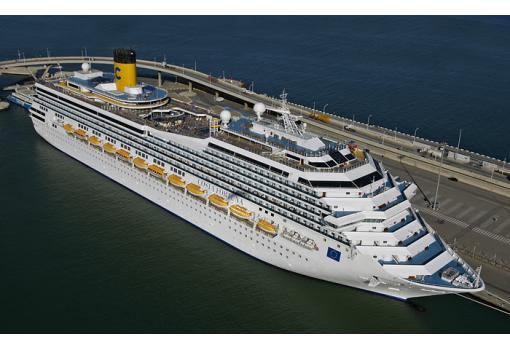 Disfrute de unas vacaciones a bordo de un gran buque